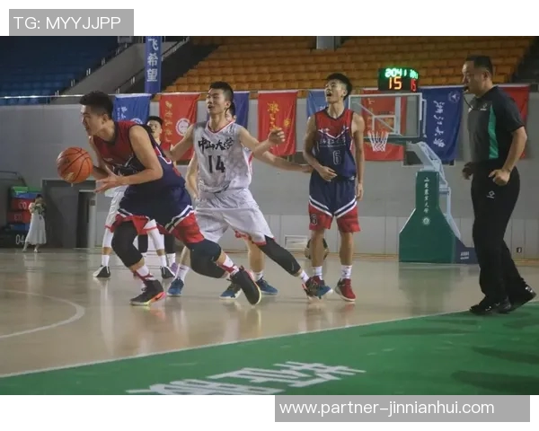 嵩山篮球明星的崛起与奋斗历程揭示青春梦想的无限可能